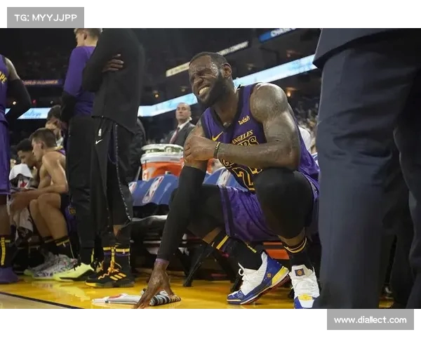 NBA最新动态 詹姆斯伤情更新 杜兰特复出首战表现亮眼 新赛季热队引关注 NBA最新动态 詹姆斯伤情更新 杜兰特复出首战表现亮眼 新赛季热队引关注